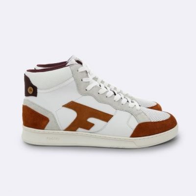 baskets à porter avec jupe