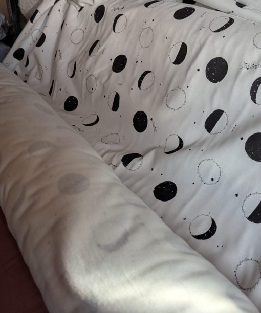 Alternative view of Molleton gratté imprimé lunes